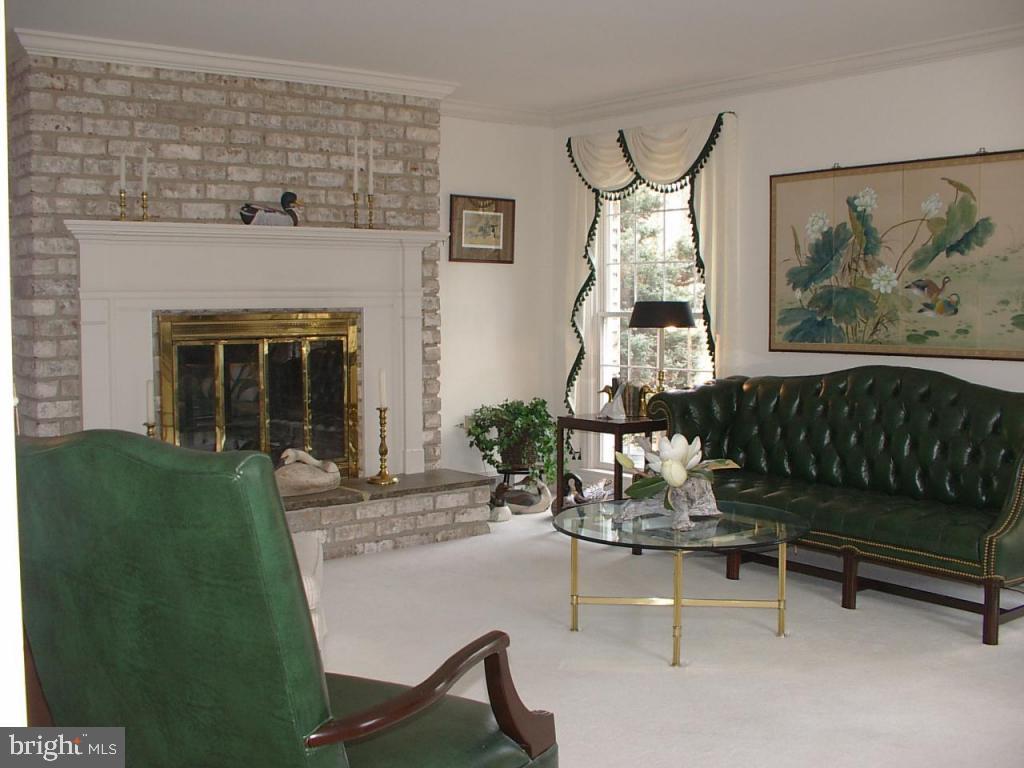 389 Winding Way Lancaster, PA 17602 - Photo 2 of 24