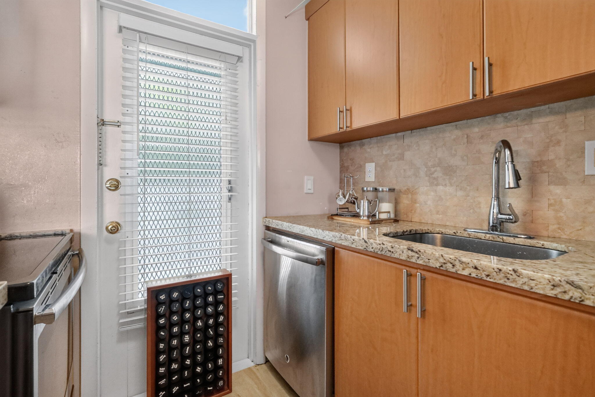 1670 Bay Road, Unit 3F Miami Beach, FL 33139 - Photo 31 of 43 16-web-or-mls-8H3A6567