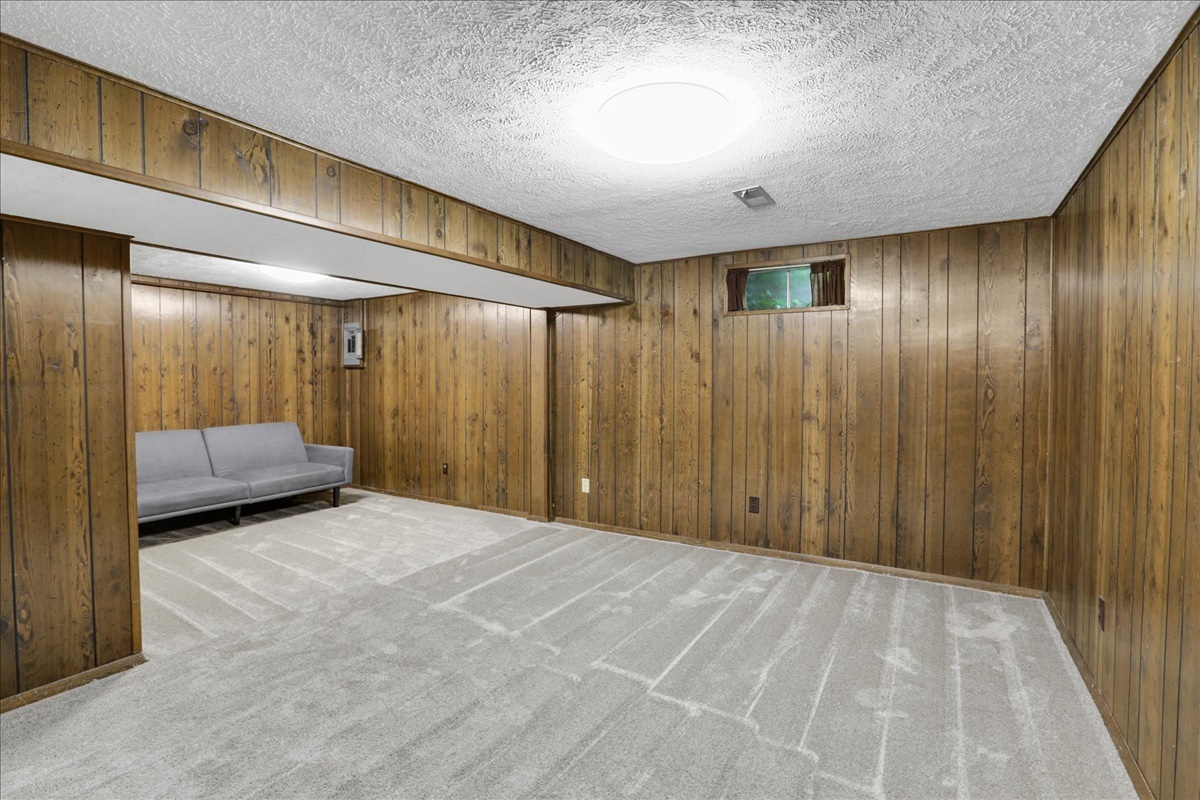 1717 King Drive, Unit B Normal, IL 61761 - Photo 16 of 18 a view of an empty room