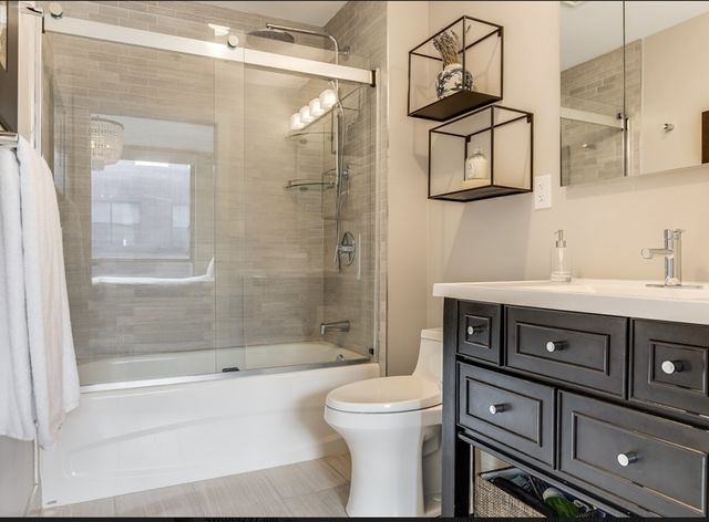 $1,260,000 | 234 Causeway Street, Unit 807, Boston, MA 02114