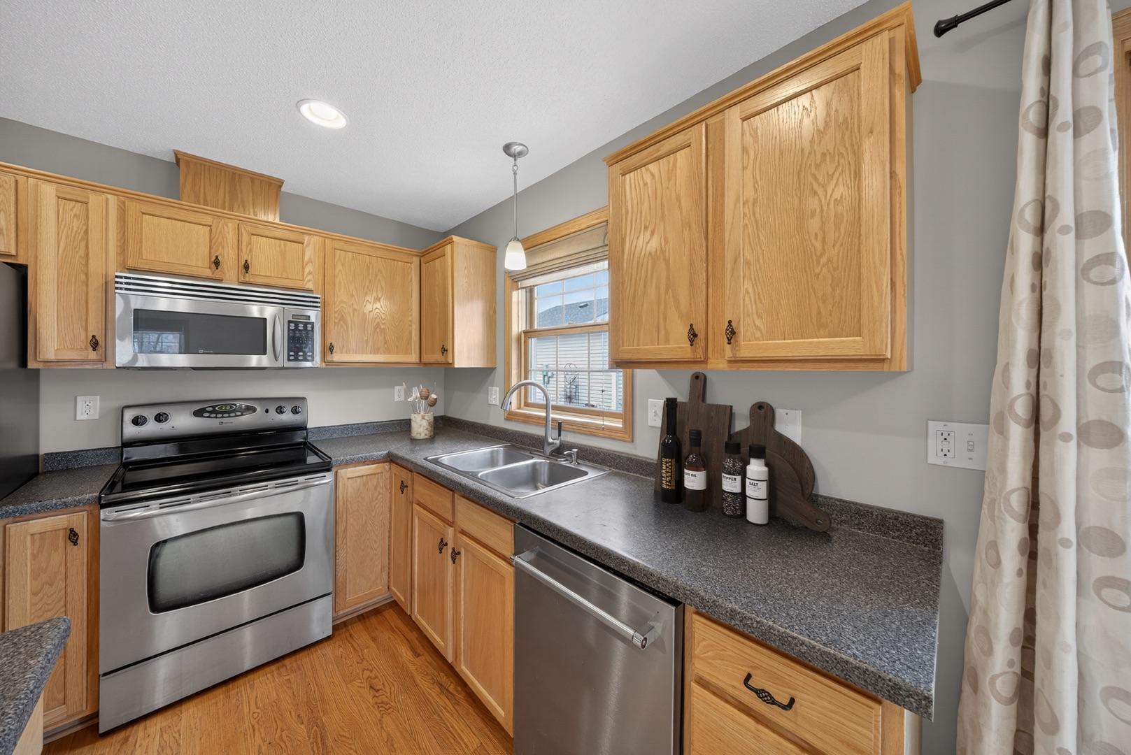 3069 Venice Lane Northwest Rochester, MN 55901 - Photo 7 of 31