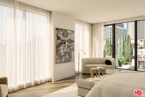 $35,000,000 | 9900 South Santa Monica Boulevard, Unit PHE, Beverly Hills, CA 90212