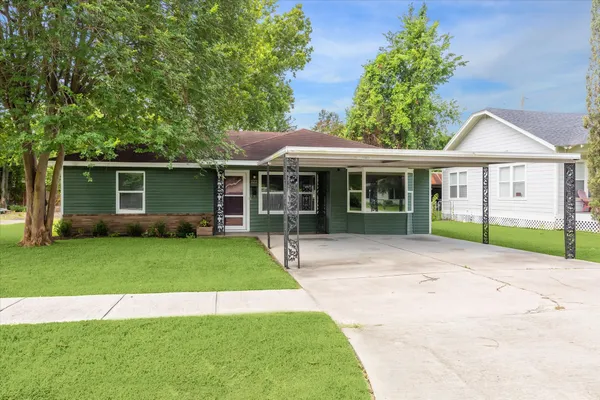 $1,975 | 522 Barkley Street, Houston, TX 77022