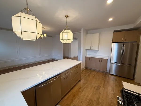 $2,995 | 531 Hinman Avenue, Unit B1, Evanston, IL 60202