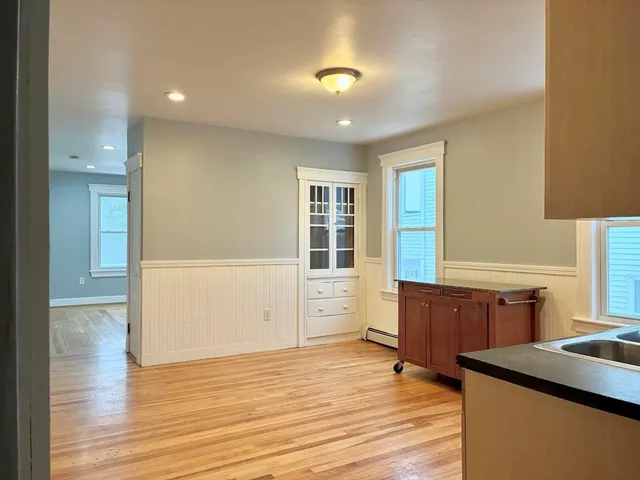 $1,800 | 51 Catharine Street, Unit 2, Worcester, MA 01605