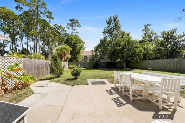 a view of yard with seating area