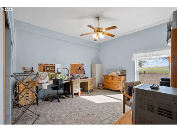 $950,000 | 34656 County 1172 Road, Stanfield, OR 97875