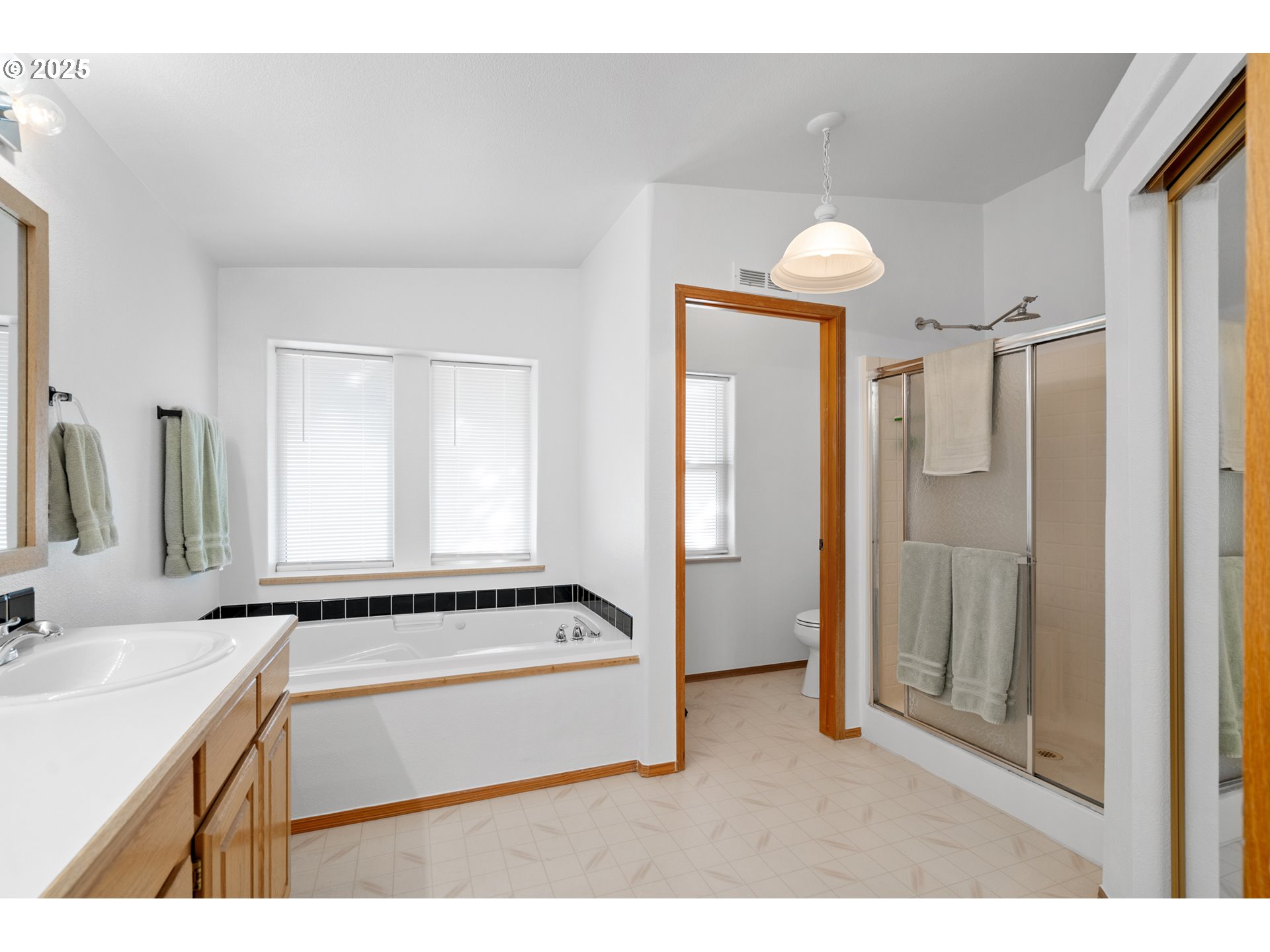 34656 County 1172 Road Stanfield, OR 97875 - Photo 15 of 47 a view of front door with hallway