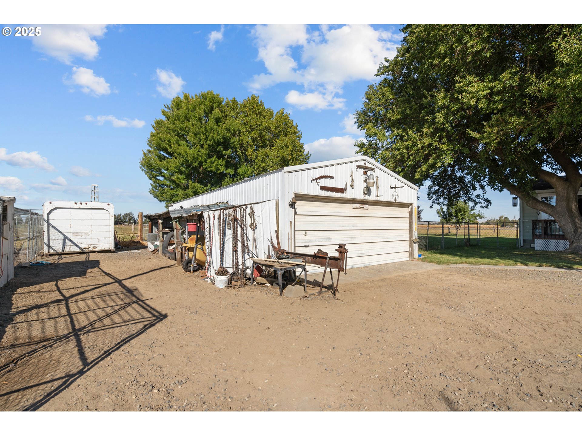 34656 County 1172 Road Stanfield, OR 97875 - Photo 26 of 47 a view of a house with backyard and sitting area