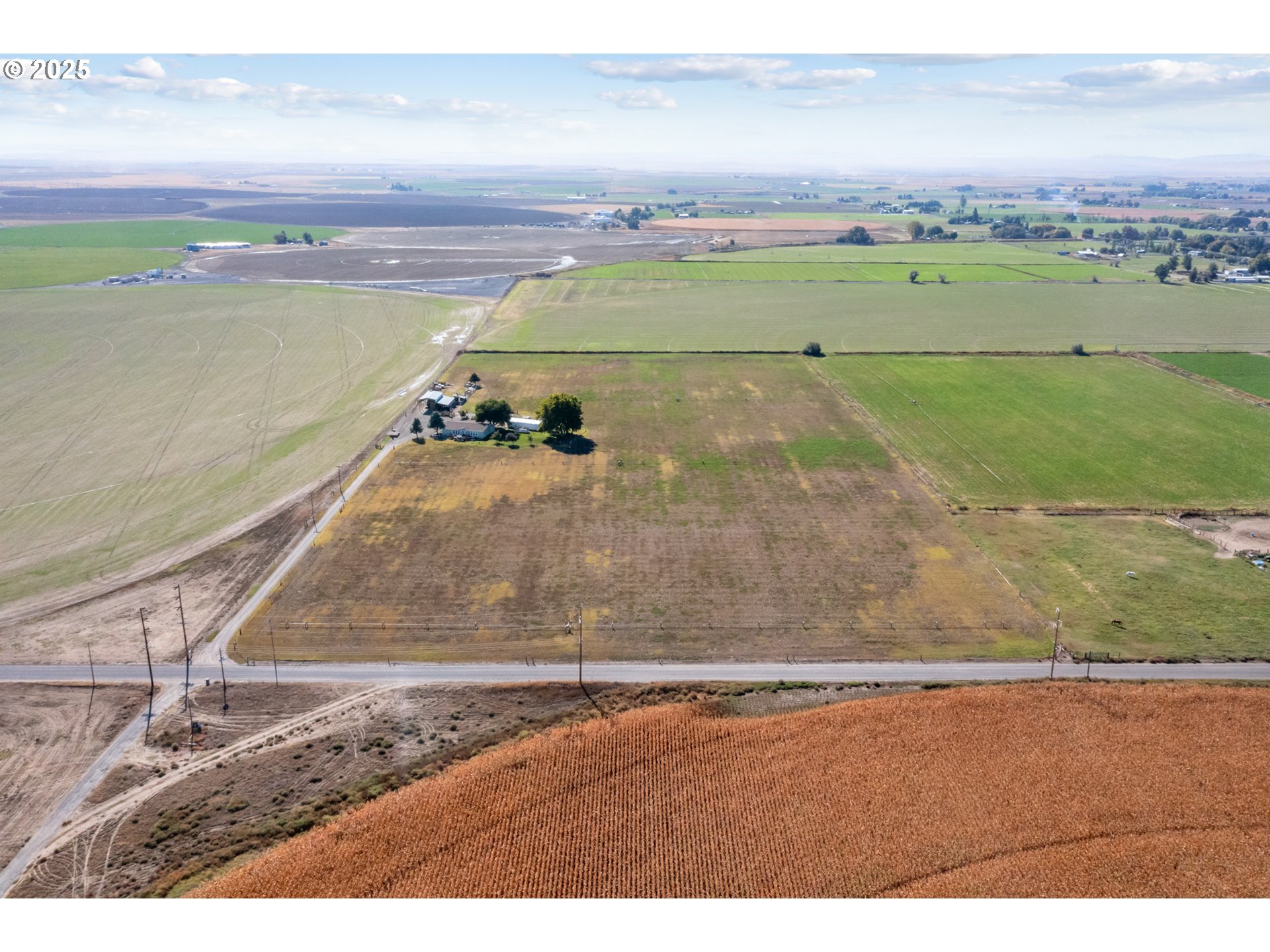 34656 County 1172 Road Stanfield, OR 97875 - Photo 30 of 47 a view of an ocean and beach