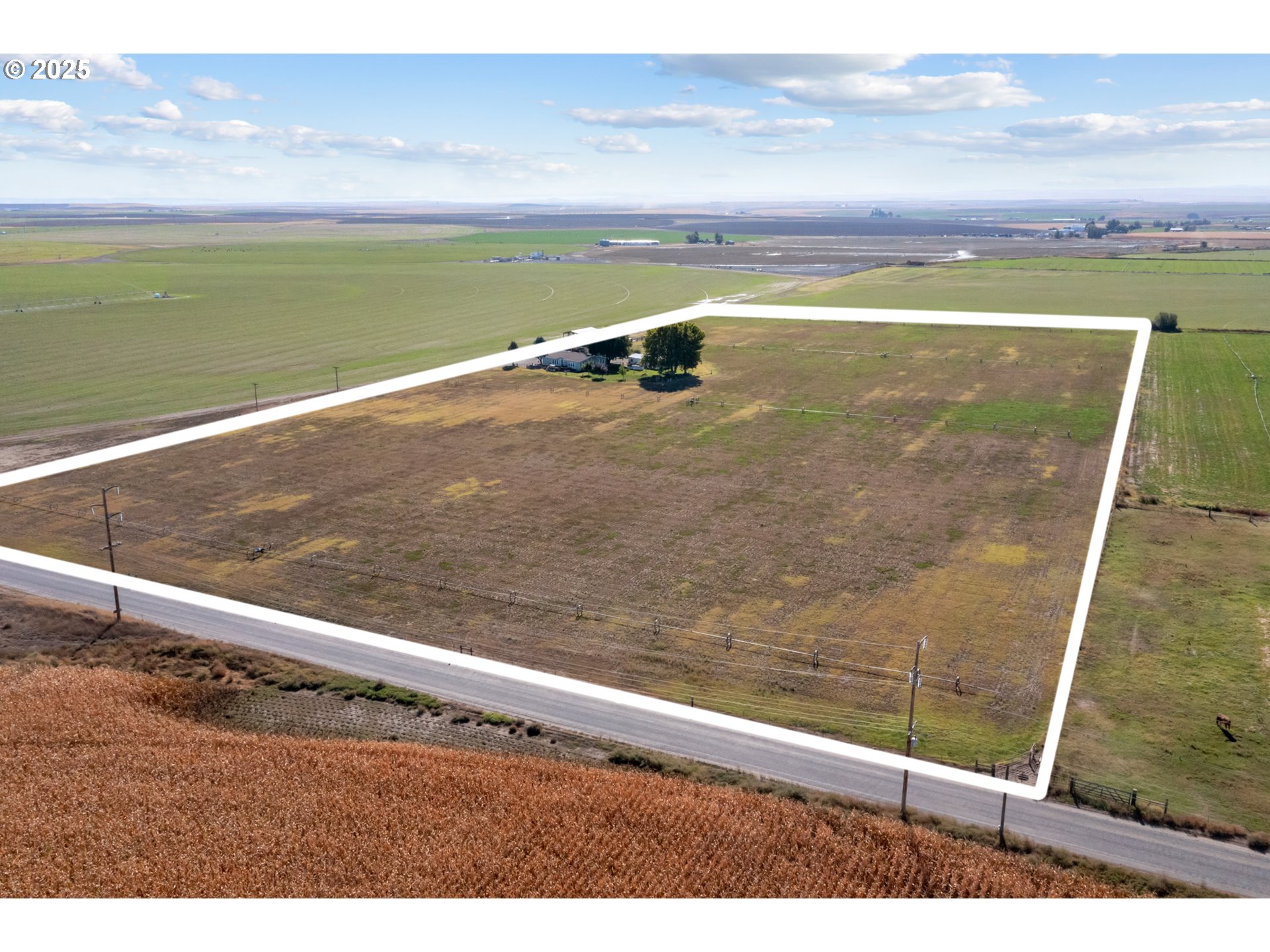 34656 County 1172 Road Stanfield, OR 97875 - Photo 42 of 47 a view of an ocean and beach