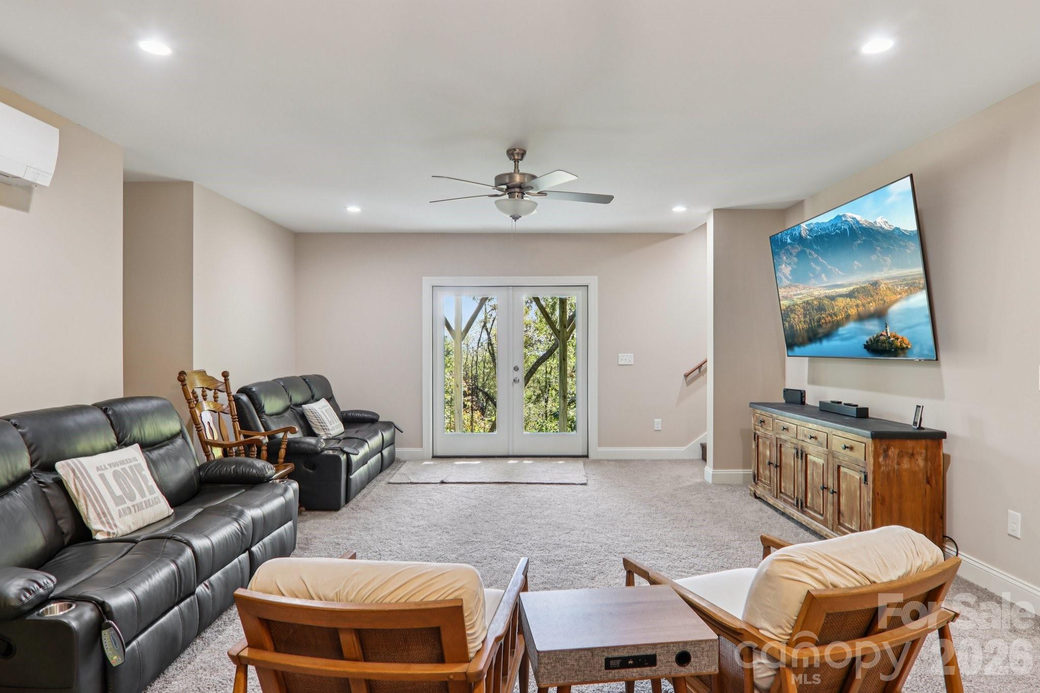 1367 Old Mill Road Hendersonville, NC 28792 - Photo 24 of 35
