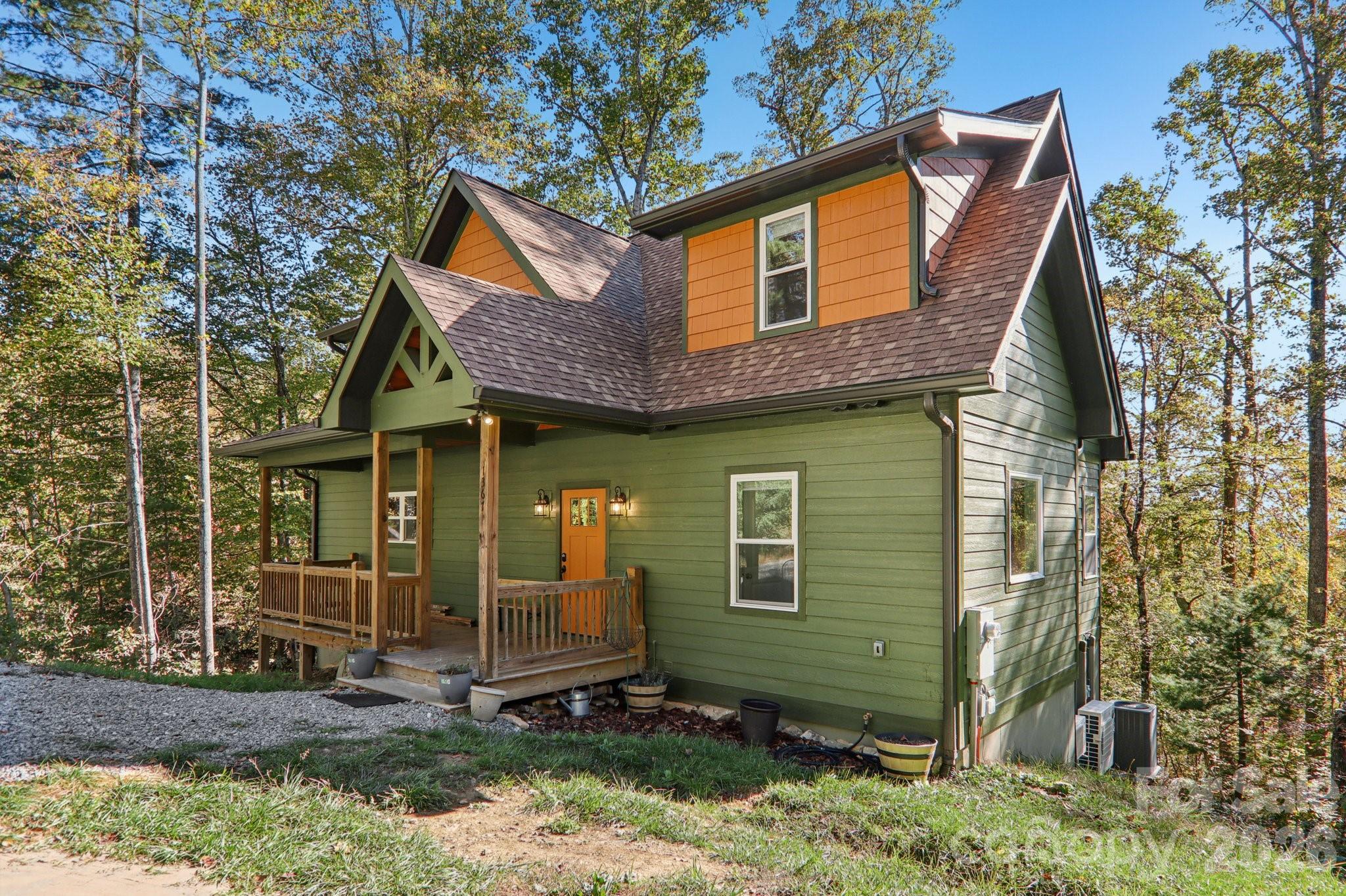 1367 Old Mill Road Hendersonville, NC 28792 - Photo 6 of 35