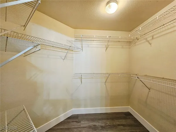$1,400 | 7143 South Durango Drive, Unit 210, Las Vegas, NV 89113