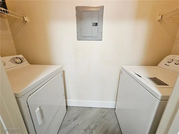 $1,400 | 7143 South Durango Drive, Unit 210, Las Vegas, NV 89113