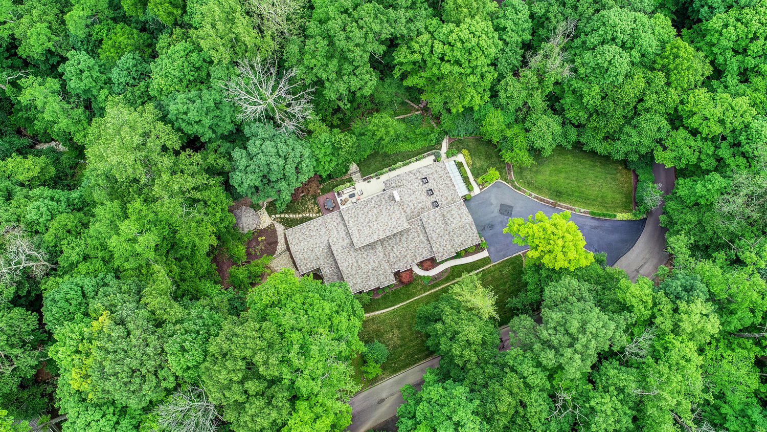 1521 Runnymede Road Dayton, OH 45419 - Photo 6 of 86