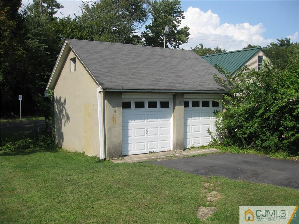 36 Milltown Road East Brunswick, NJ 08816 - Photo 4 of 13 Gallery Image 4