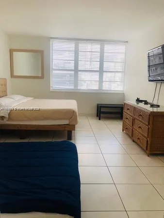 $5,000 | 100 Lincoln Road, Unit 1241, Miami Beach, FL 33139