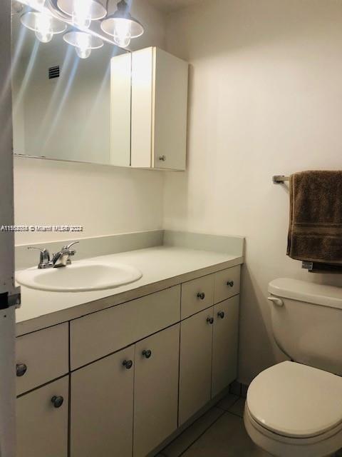 100 Lincoln Road, Unit 1241 Miami Beach, FL 33139 - Photo 8 of 10