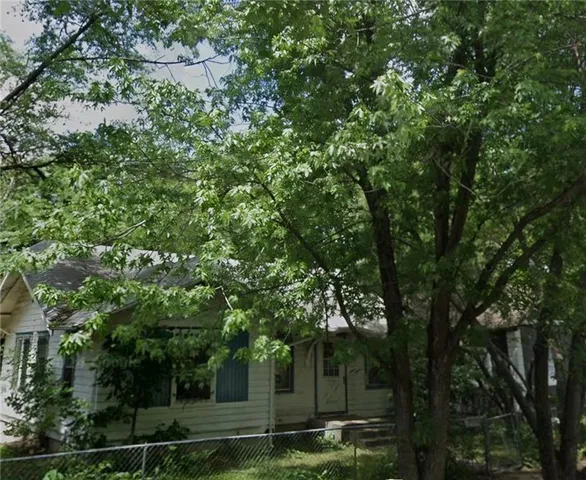 $25,000 | 711 Southeast Lawrence Street, Topeka, KS 66607