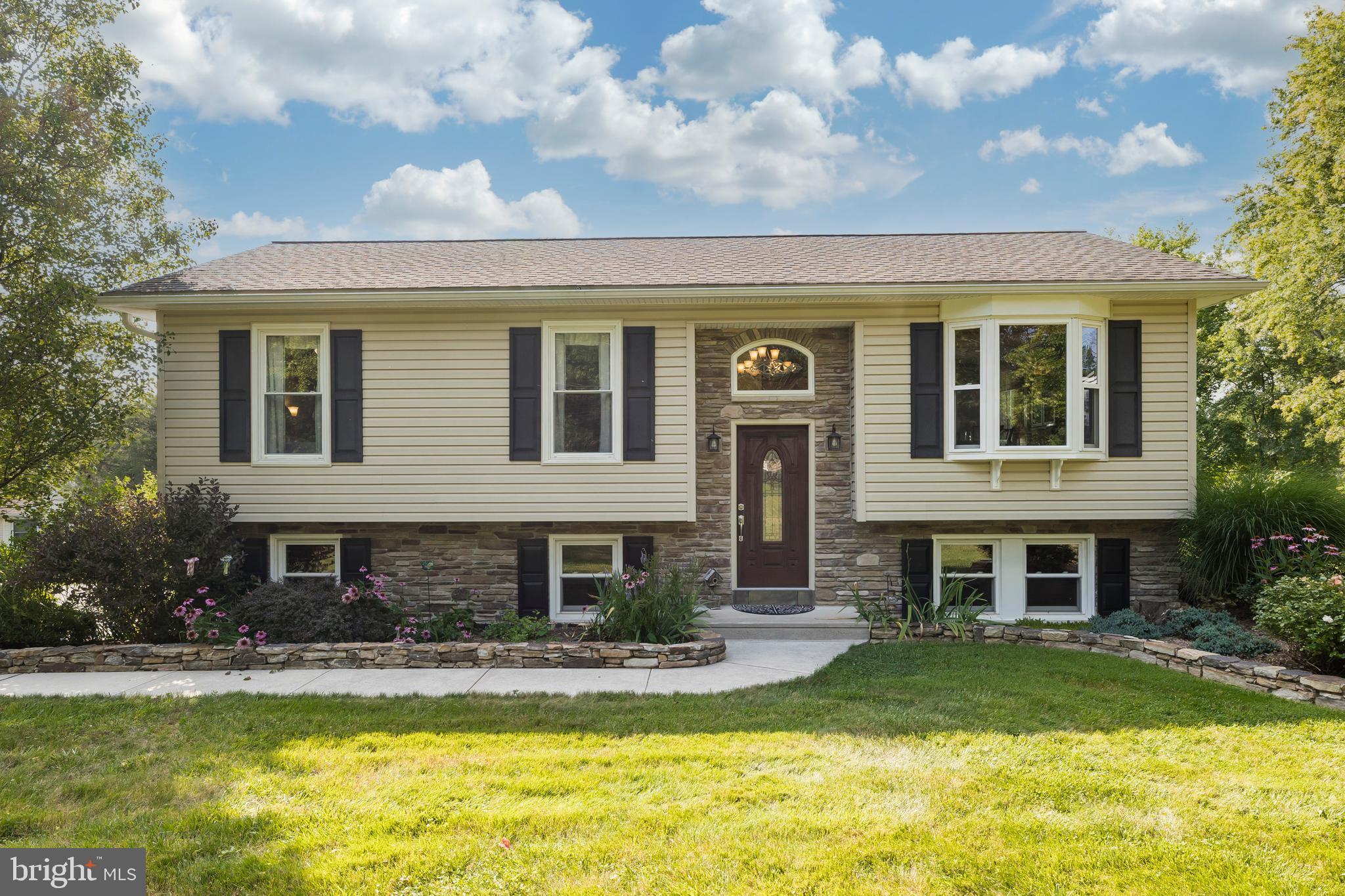 4200 Campbell Road Pennsburg, PA 18073 - Photo 1 of 40 Gallery Image 1