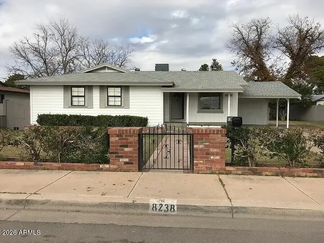 $1,800 | 8238 West Monroe Street, Peoria, AZ 85345