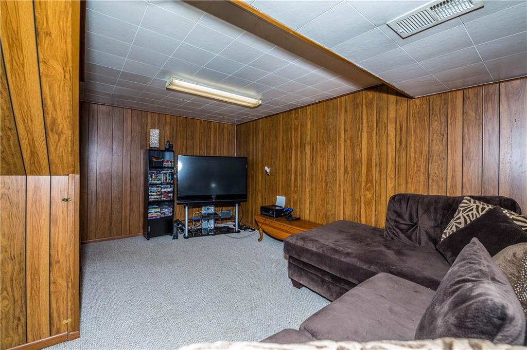 104 Ewing Road McKees Rocks, PA 15136 - Photo 16 of 22