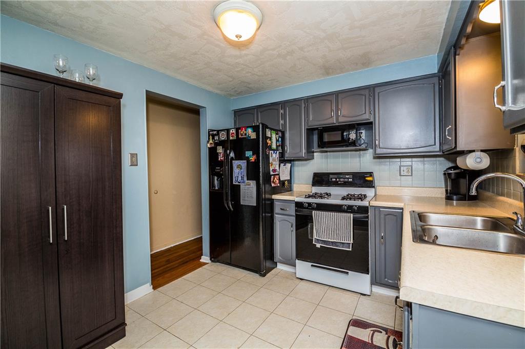 104 Ewing Road McKees Rocks, PA 15136 - Photo 7 of 22