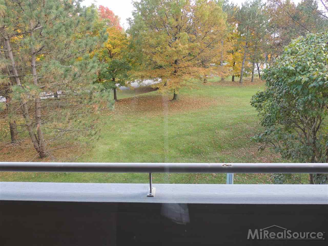 558 Harrow Court Rochester, MI 48307 - Photo 18 of 30 31217079-17.JPG