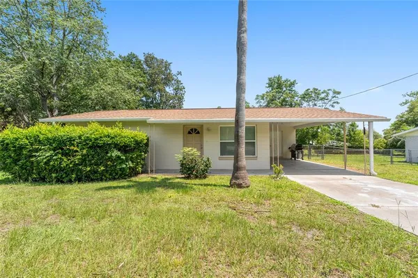 $195,000 | 21545 Southwest Honeysuckle Street, Dunnellon, FL 34431