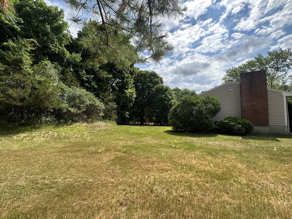 10 Cedar Ridge Drive Bedford, MA 01730 - Photo 23 of 24