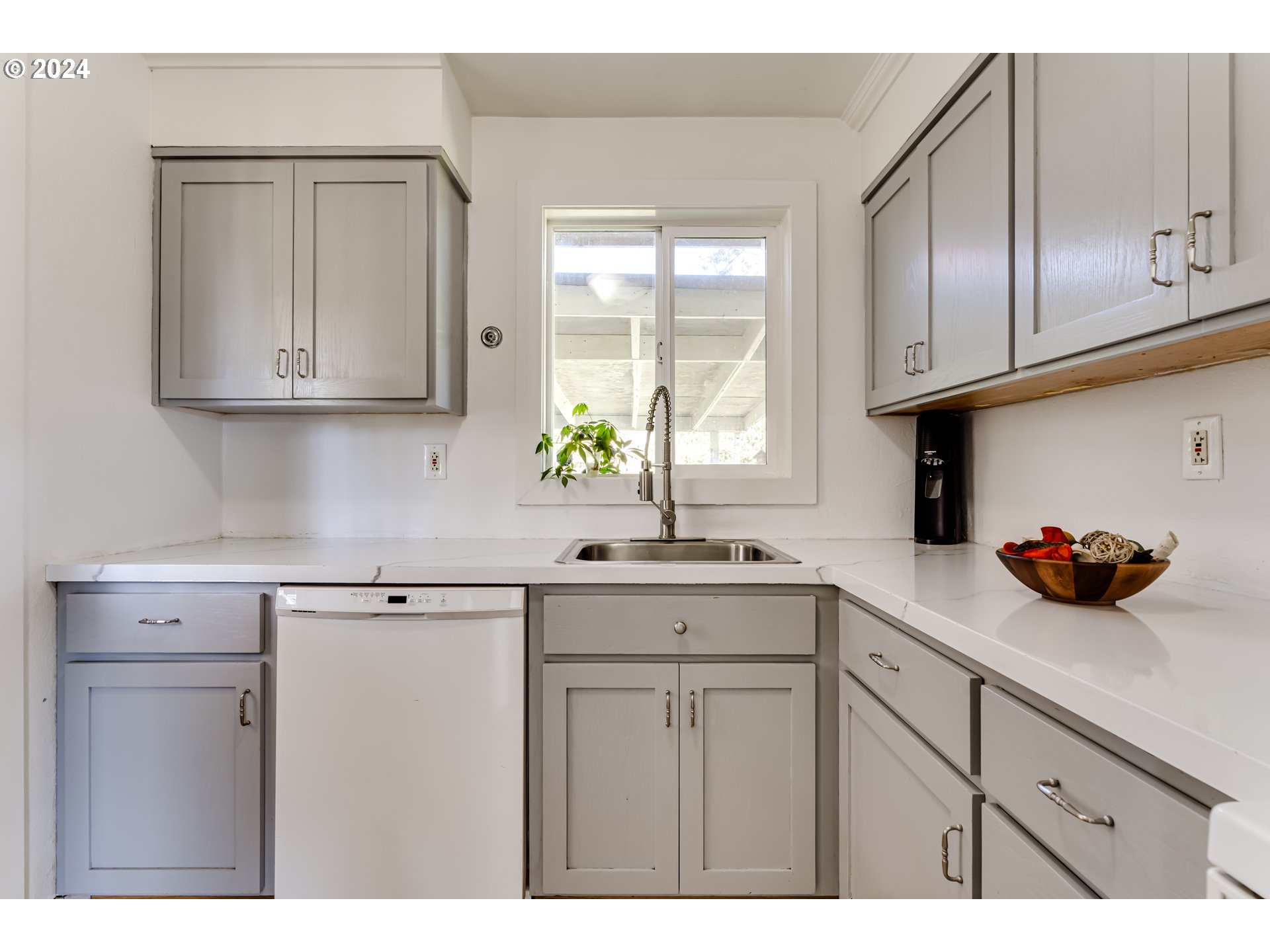 532 Mallard Avenue Springfield, OR 97477 - Photo 11 of 22 Gallery Image 11