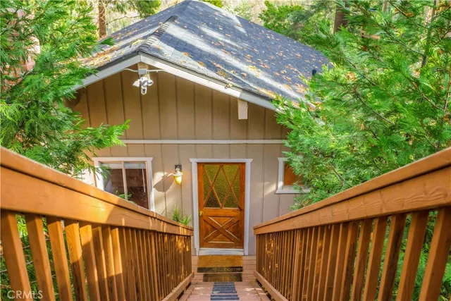 $410,000 | 579 East Victoria Court, Lake Arrowhead, CA 92352