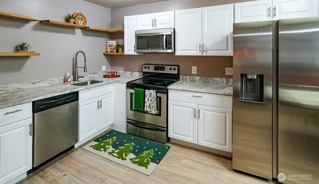 $495,000 | 220 Tanner Way, Unit 206, Snoqualmie Pass, WA 98068