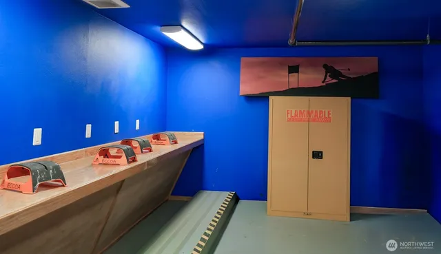 $495,000 | 220 Tanner Way, Unit 206, Snoqualmie Pass, WA 98068