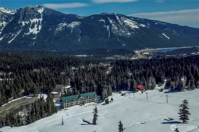 $495,000 | 220 Tanner Way, Unit 206, Snoqualmie Pass, WA 98068