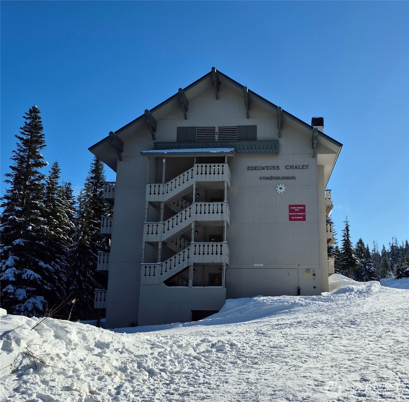 220 Tanner Way, Unit 206 Snoqualmie Pass, WA 98068 - Photo 37 of 37 a front view of a house