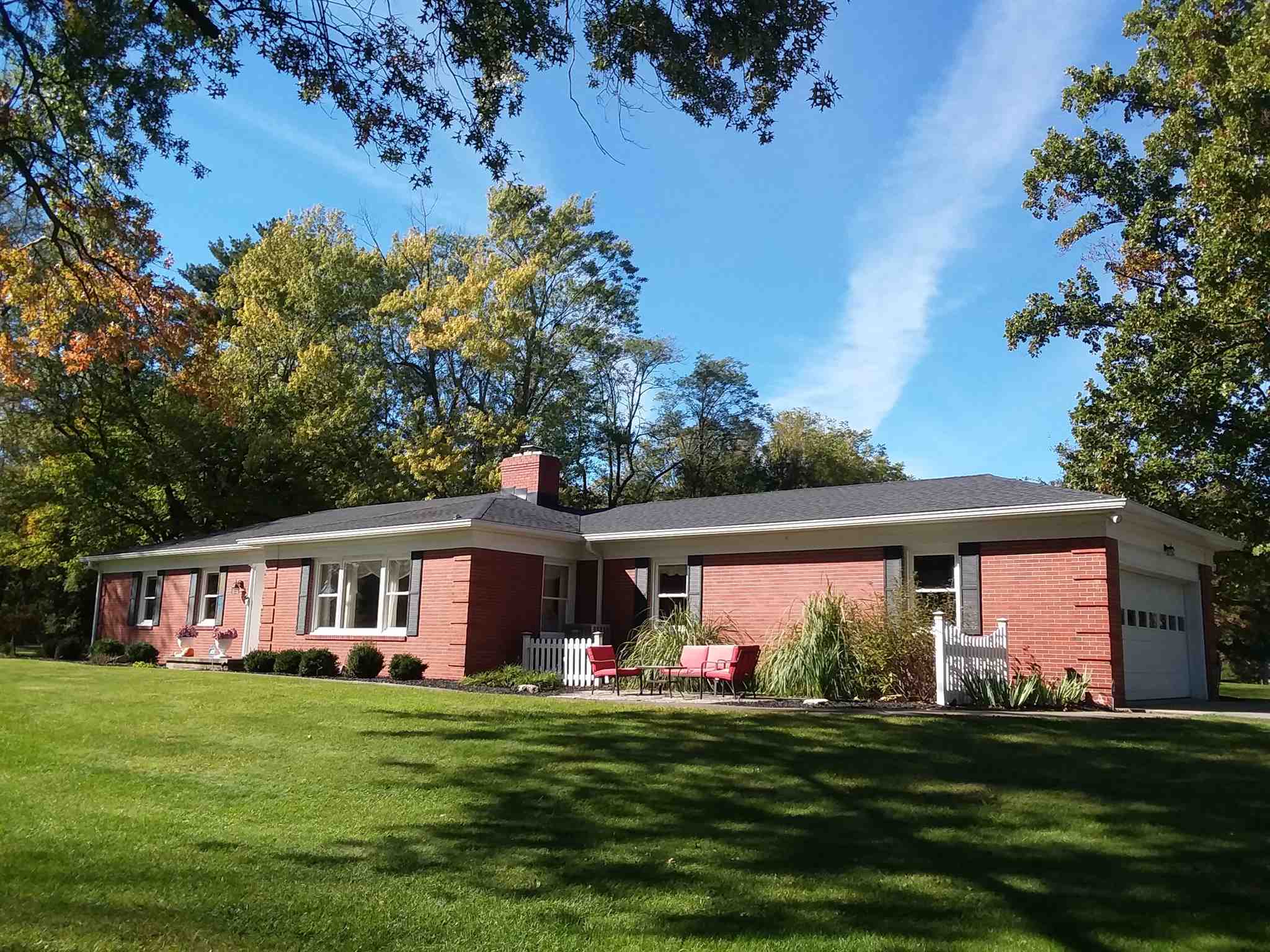 907 North Hawthorne Road Marion, IN 46952 - Photo 1 of 28 Gallery Image 1