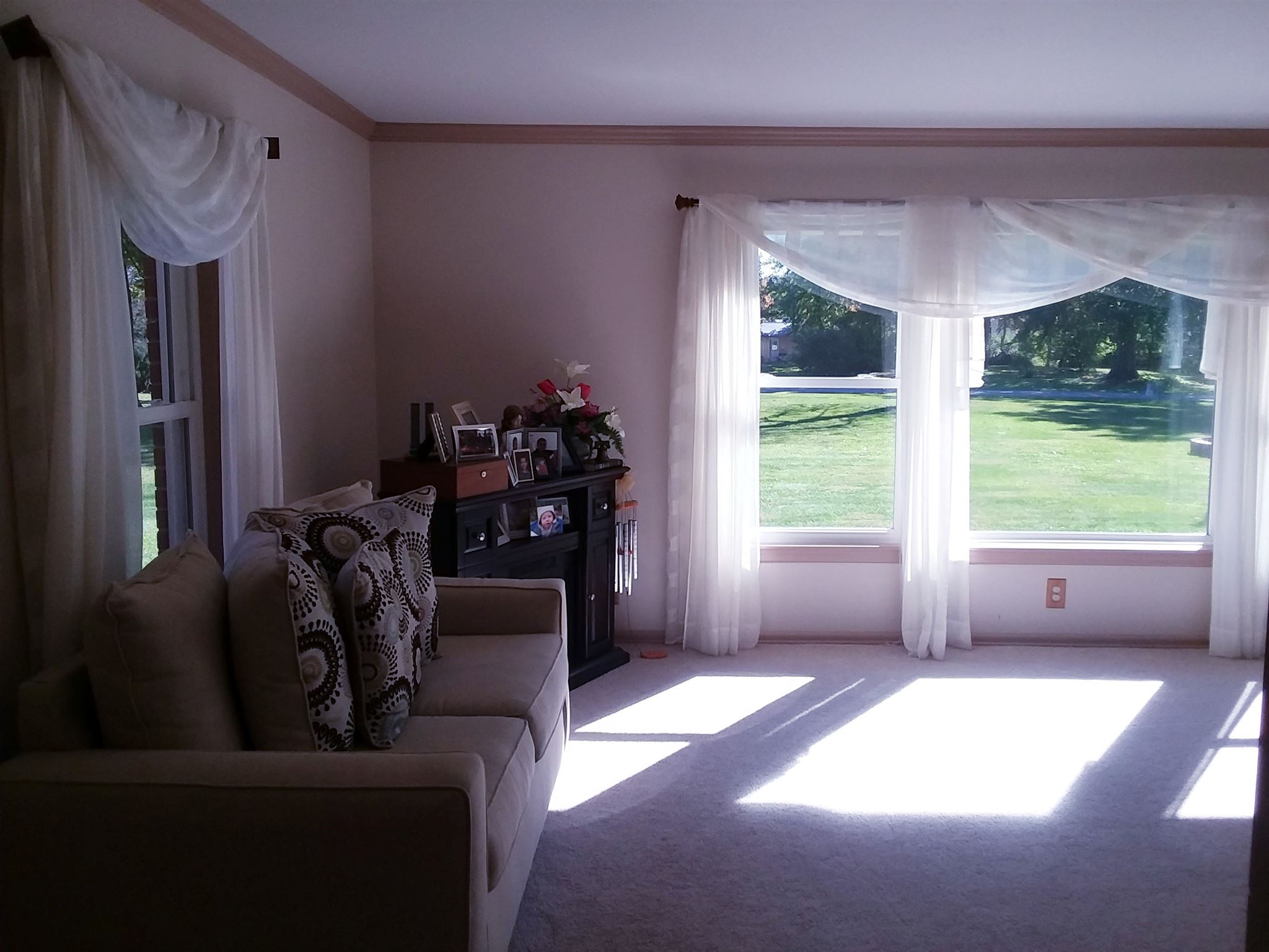 907 North Hawthorne Road Marion, IN 46952 - Photo 3 of 28 Gallery Image 3