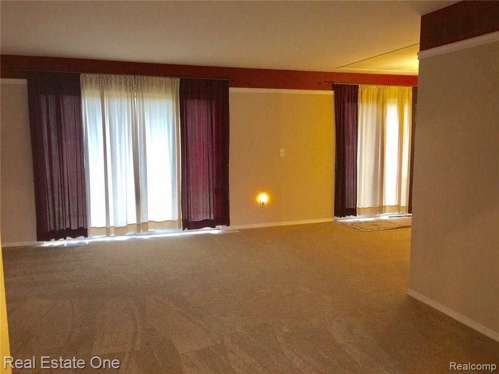 3856 Raintree Drive Troy, MI 48083 - Photo 4 of 21 FullSizeRender_1.jpg