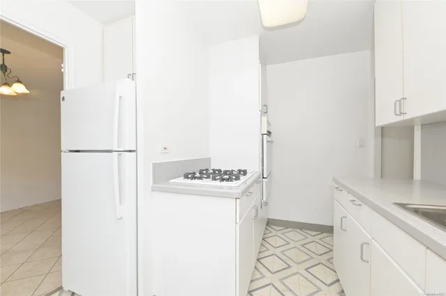 $749,000 | 110-11 Queens Boulevard, Unit 2H | Forest Hills