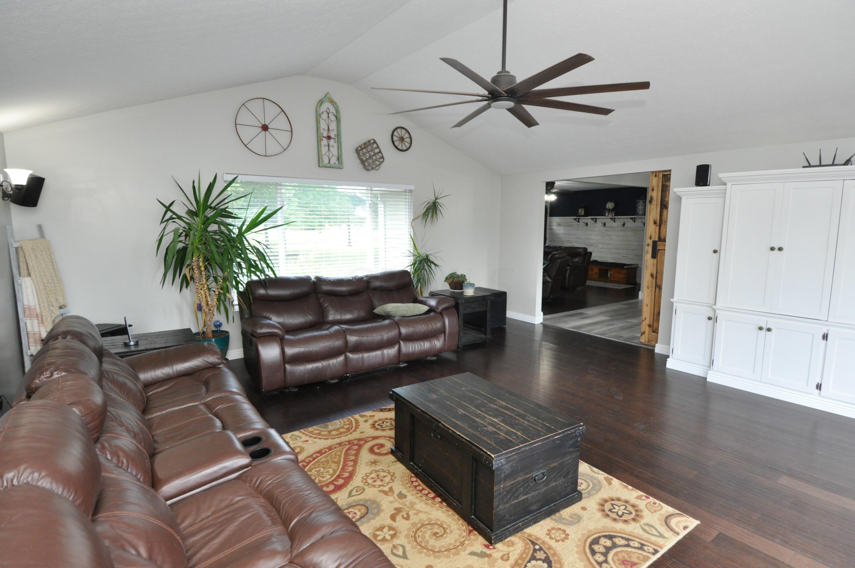 6797 Concord Road Delaware, OH 43015 - Photo 20 of 49 Family room