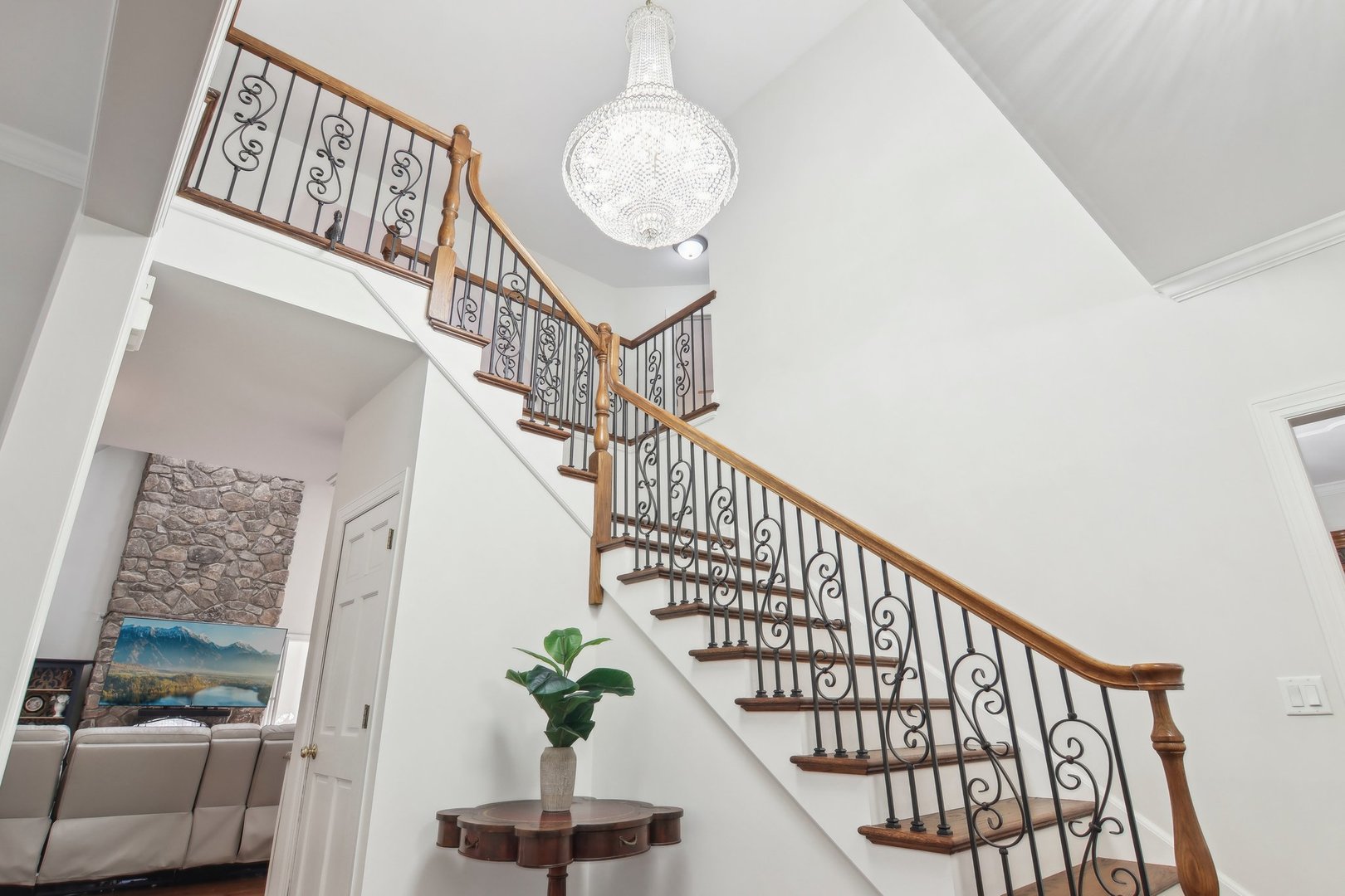1005 Bridle Lane Cary, IL 60013 - Photo 2 of 64 a view of entryway and hall