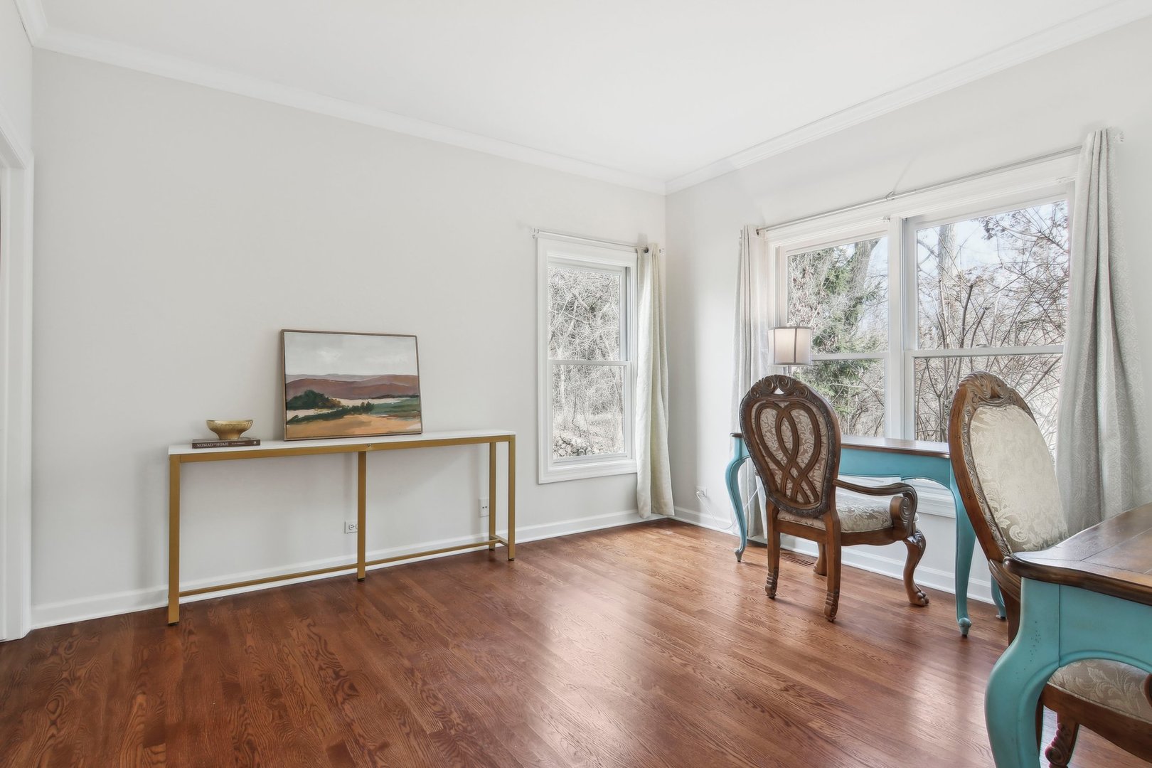 1005 Bridle Lane Cary, IL 60013 - Photo 22 of 64 a living room with furniture and a wooden floor