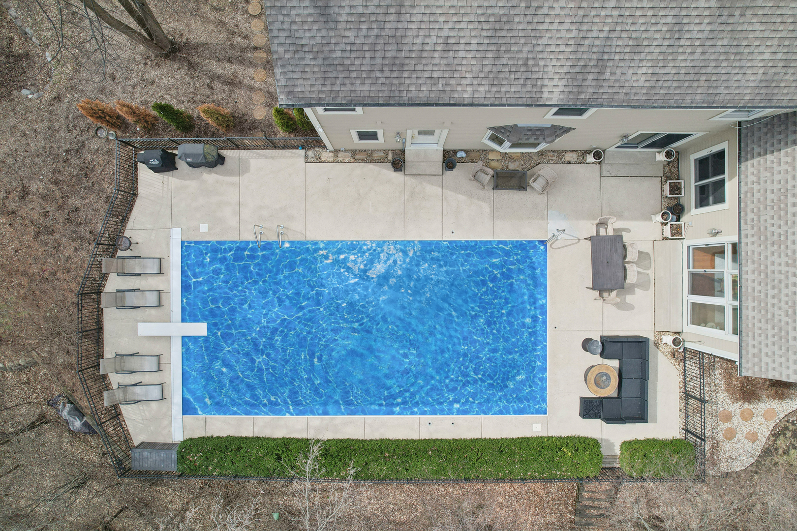 1005 Bridle Lane Cary, IL 60013 - Photo 58 of 64 a aerial view of a house with a yard
