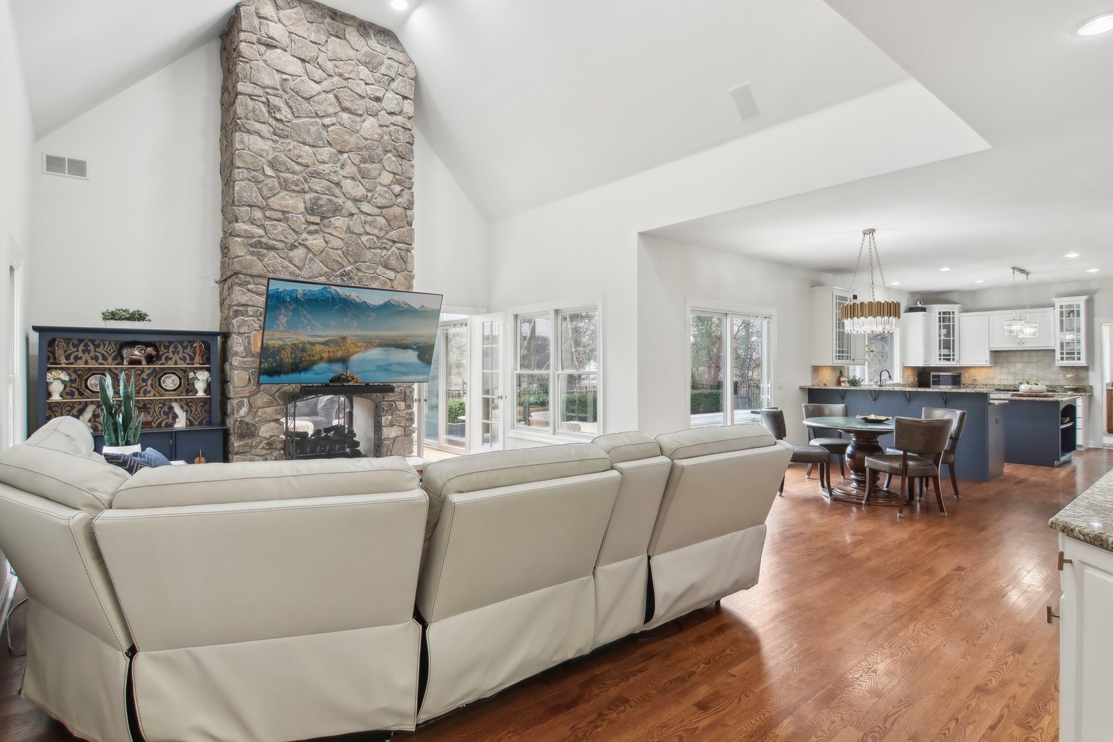 1005 Bridle Lane Cary, IL 60013 - Photo 7 of 64