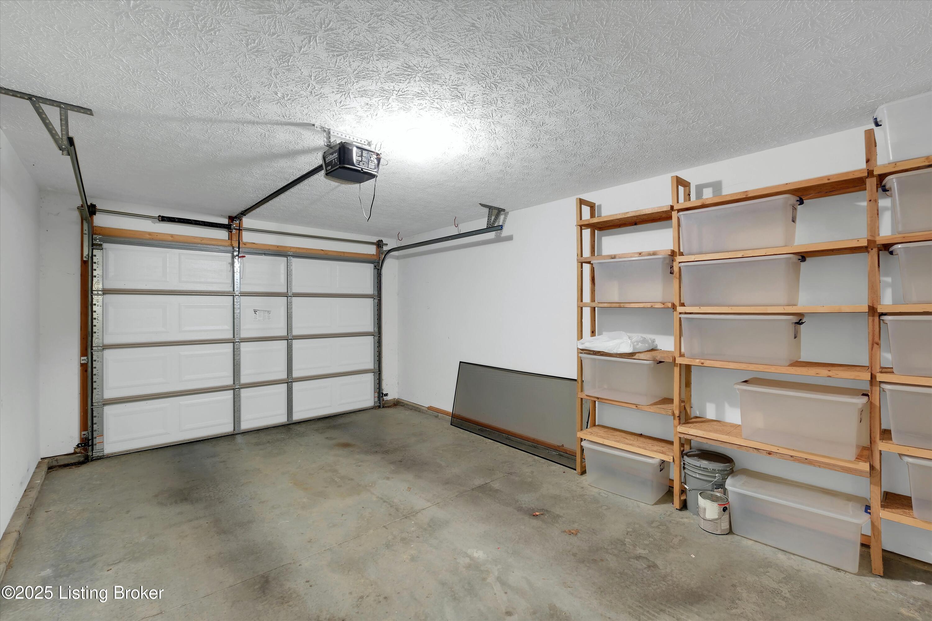 6704 Renate Road Louisville, KY 40291 - Photo 8 of 29 27-6704 Renate Rd