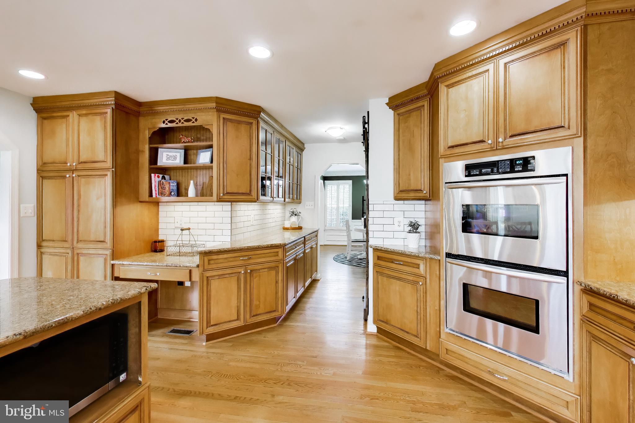 3137 Hunt Road Oakton, VA 22124 - Photo 17 of 93 Kitchen with Hardwood Floors