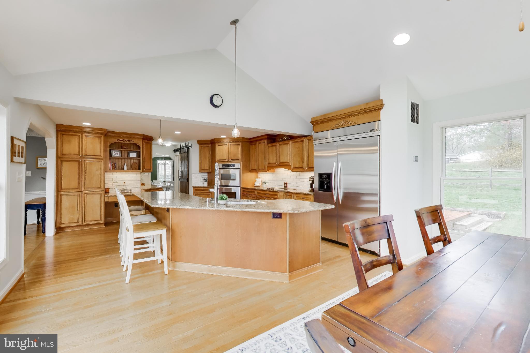 3137 Hunt Road Oakton, VA 22124 - Photo 23 of 93 Breakfast Room/Kitchen