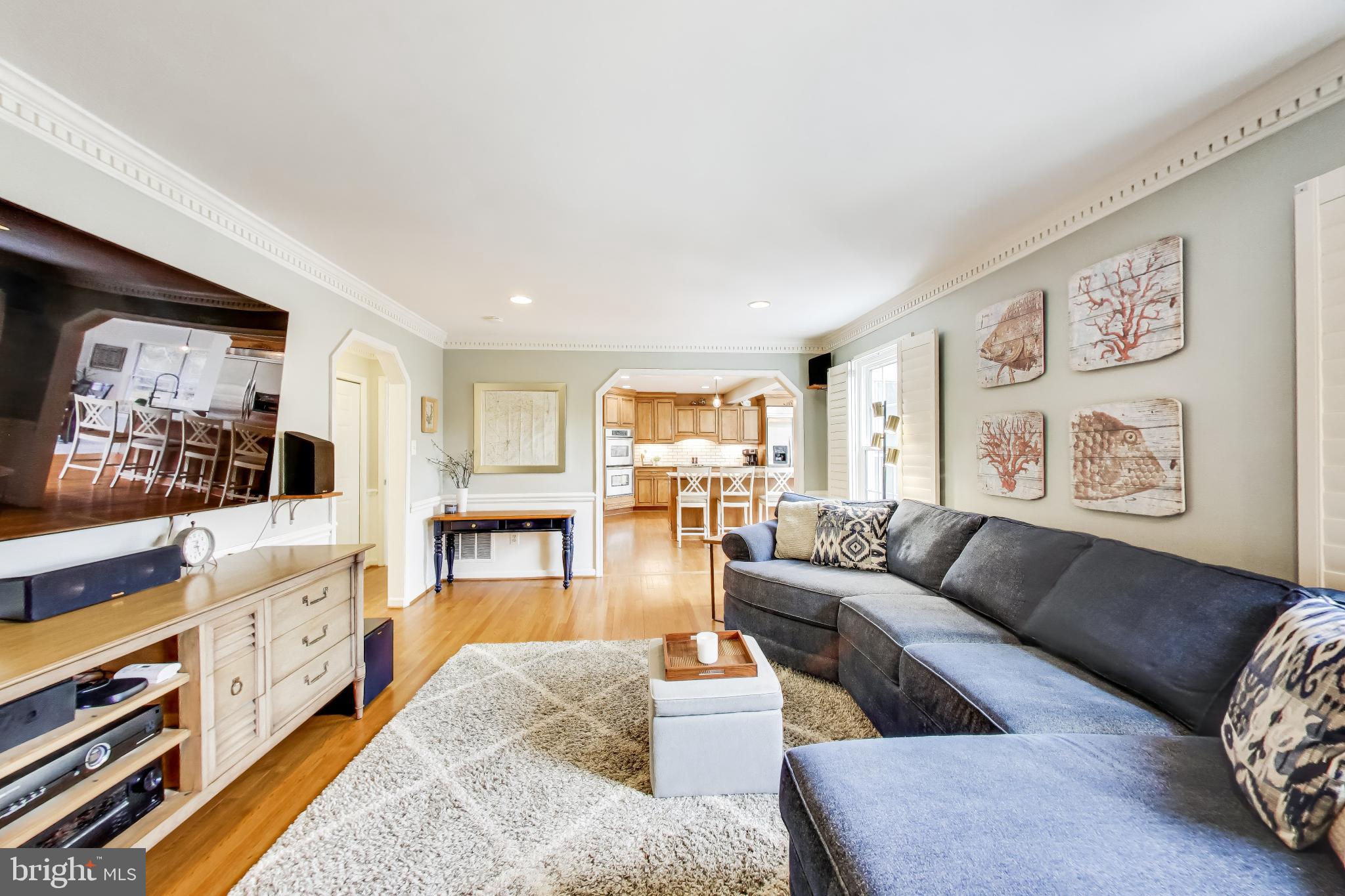 3137 Hunt Road Oakton, VA 22124 - Photo 26 of 93 Family Room with Hardwood Floors
